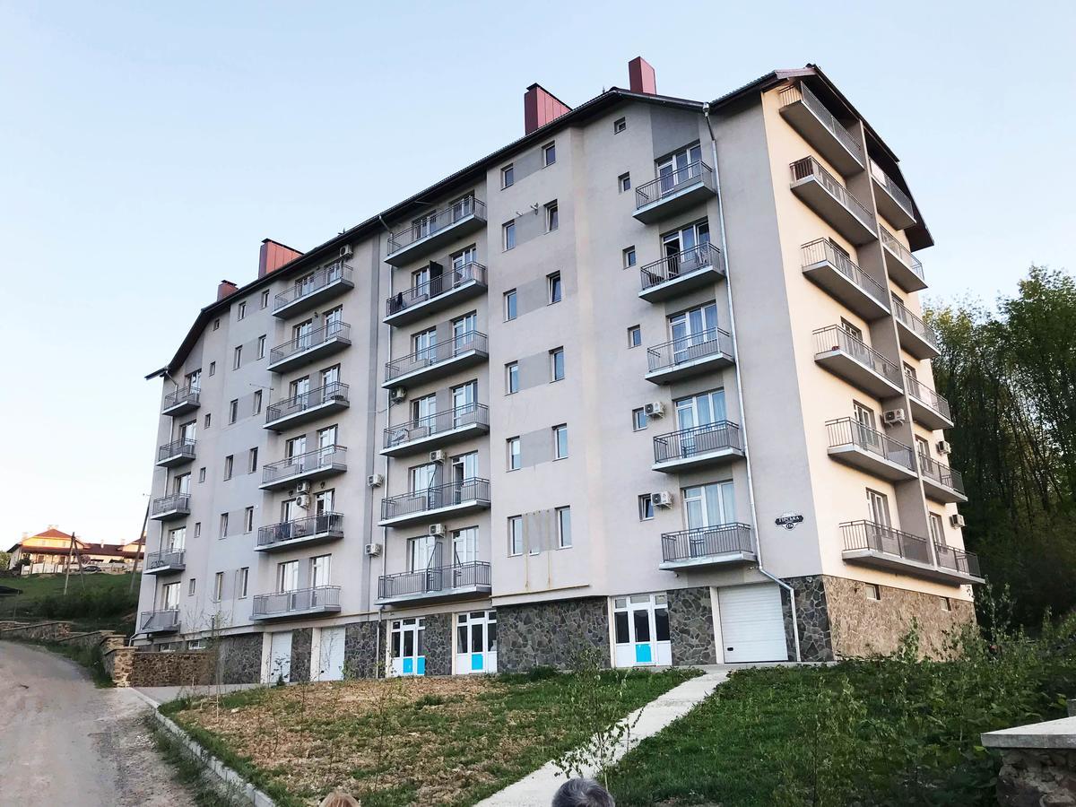 Neopolis Hotel Polyana  Exterior foto